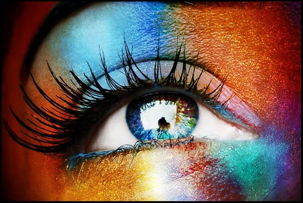 YEUX