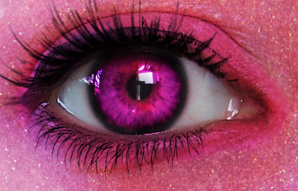 YEUX