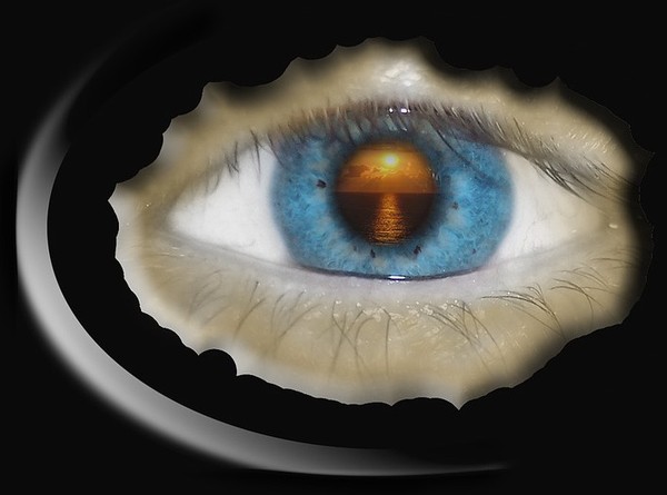 YEUX
