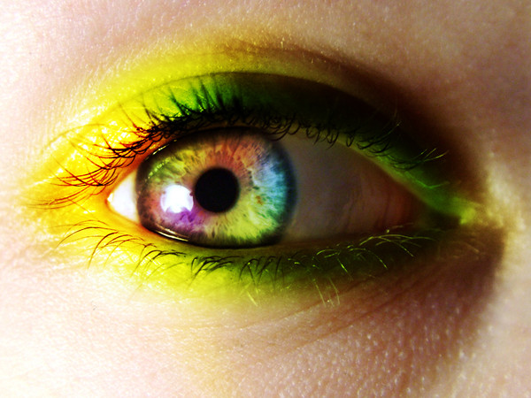 YEUX