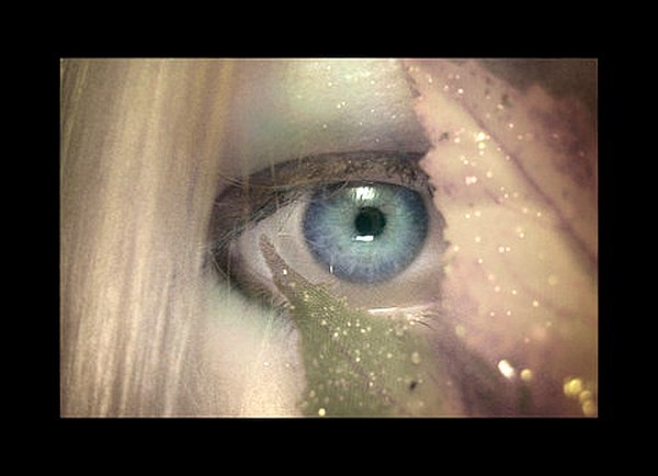 YEUX
