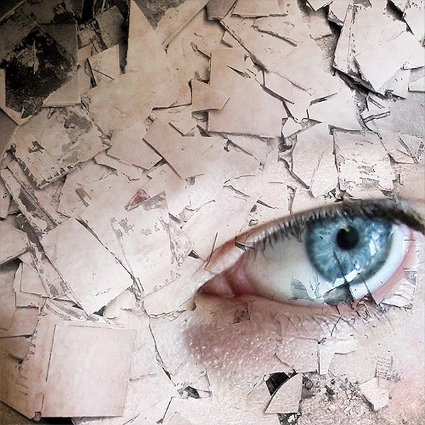 YEUX